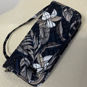 💐Lug Sleeper Brush Holder Cosmetics Case in Lily Black